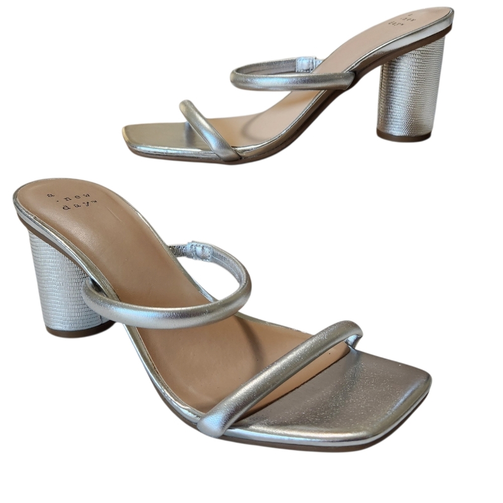 A New Day Cass Silver Metallic Strappy Wedding/Prom/Holiday Sandal Size 8